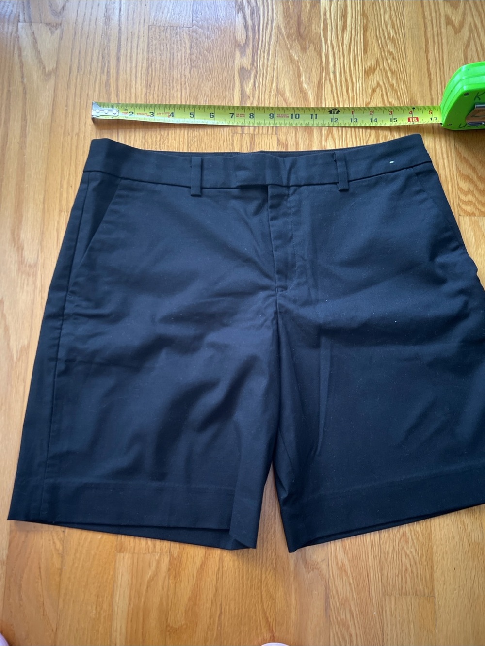 Uniqlo Black Tailored Women's Bermuda Shorts